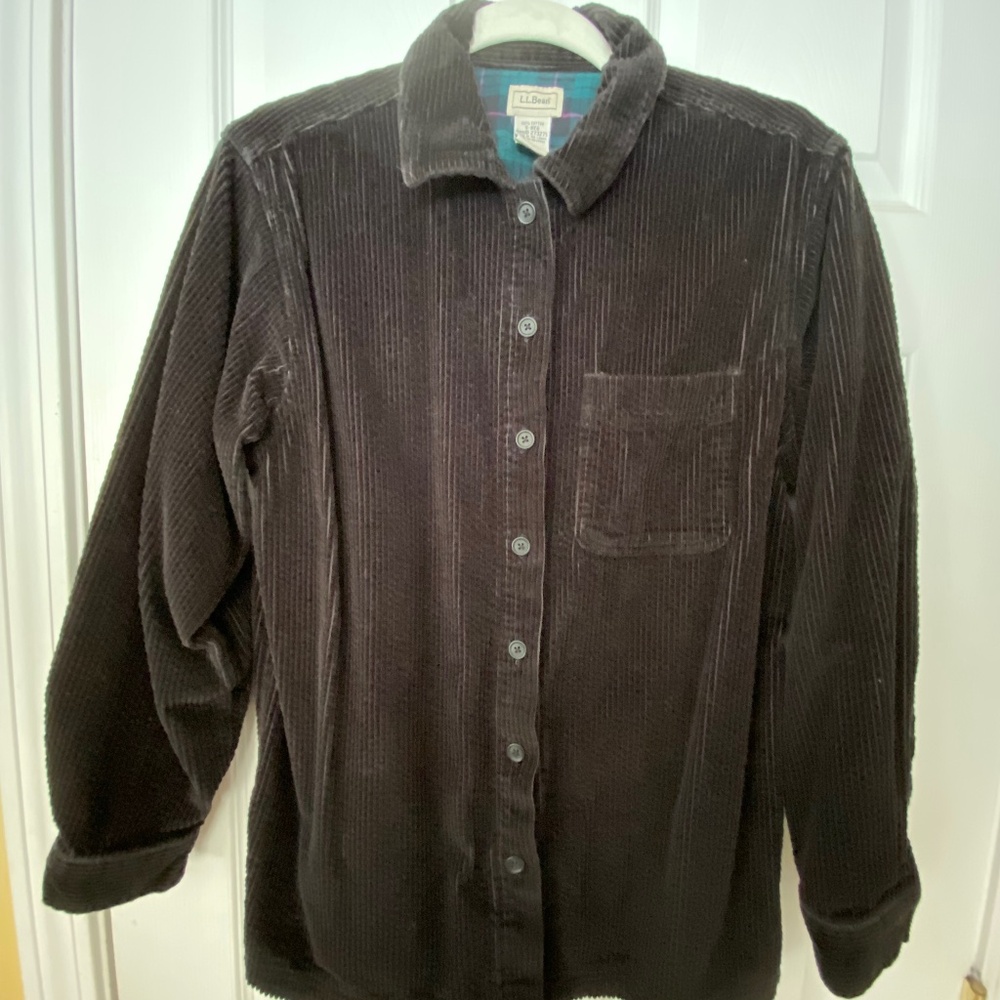 L.L. Bean Item # 273275  S Regular Black Wide Wale Corduroy Button Up Shirt